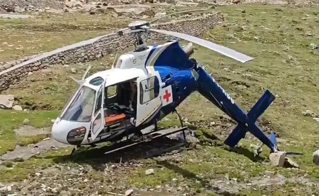 ಕೇದಾರನಾಥದಲ್ಲಿ ಹೆಲಿಕಾಪ್ಟರ್ ತುರ್ತು ಭೂಸ್ಪರ್ಶ: ಎಲ್ಲಾ ಮೂವರು ಪಾರು