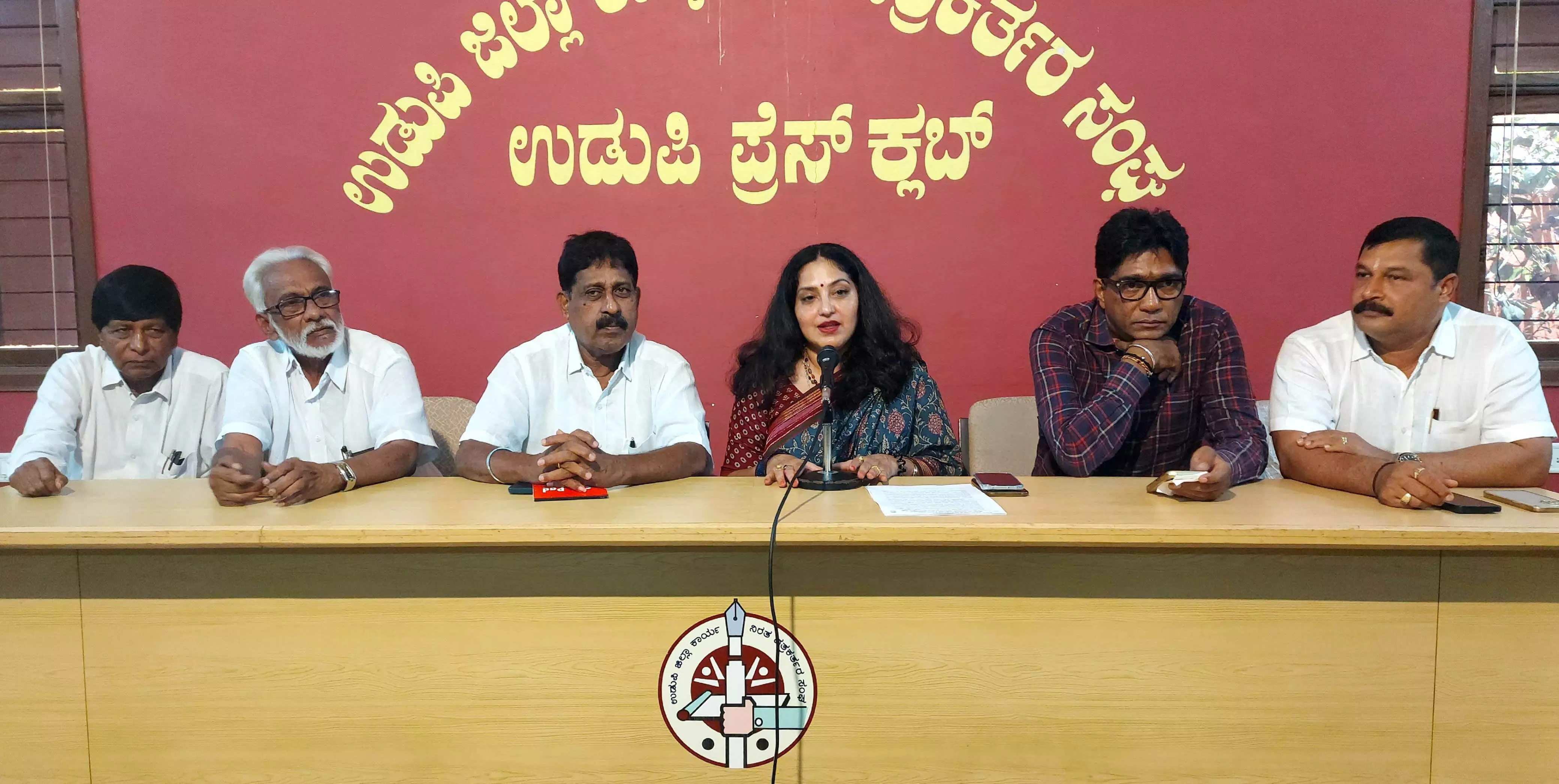 ಉಡುಪಿ ಜಿಲ್ಲೆಯ ಪ್ರಗತಿಯಲ್ಲಿ ಕುಂಠಿತ ಆಗಿಲ್ಲ: ಅಶೋಕ್ ಕೊಡವೂರು ಉಡುಪಿ ಜಿಲ್ಲೆಯ ಪ್ರಗತಿಯಲ್ಲಿ ಕುಂಠಿತ ಆಗಿಲ್ಲ: ಅಶೋಕ್ ಕೊಡವೂರು