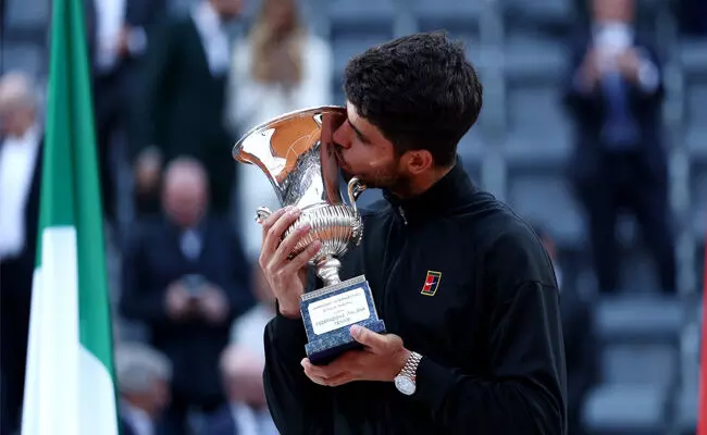 ಇಟಾಲಿಯನ್ ಓಪನ್ | ಸಿನ್ನರ್ ಗೆ ನೇರ ಸೆಟ್ಗಳಿಂದ ಸೋಲಿಸಿ ಸಿಂಗಲ್ಸ್ ಪ್ರಶಸ್ತಿ ಗೆದ್ದ ಅಲ್ಕರಾಝ್