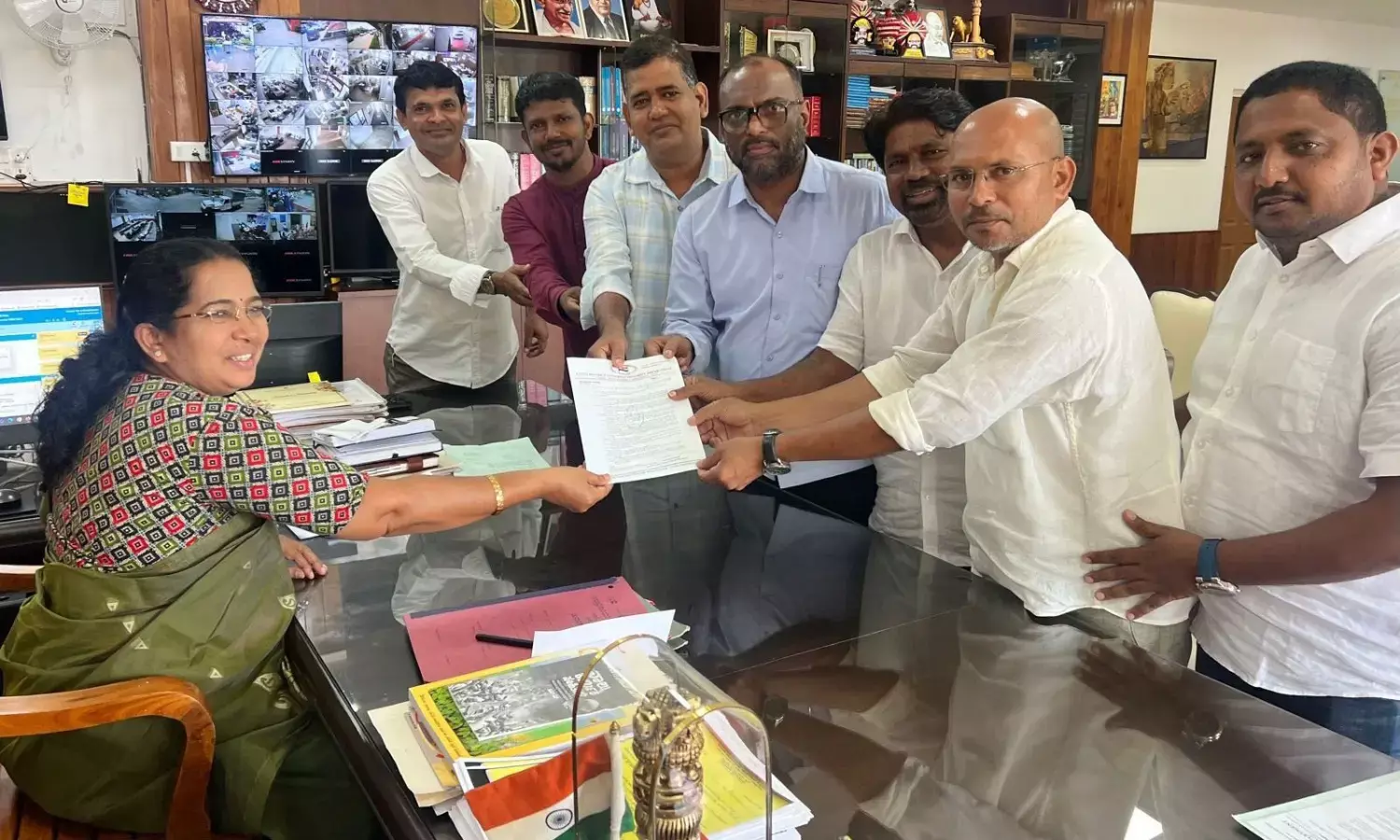 ಮಧ್ಯಪ್ರದೇಶ ಸಚಿವರ ವಿರುದ್ಧ ಕ್ರಮಕ್ಕೆ ಕಾಂಗ್ರೆಸ್ ಅಲ್ಪಸಂಖ್ಯಾತರ ಘಟಕ ಡಿಸಿಗೆ ಮನವಿ