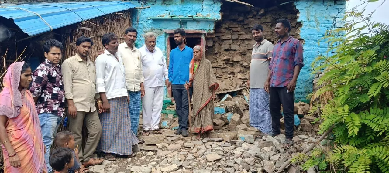 ಚಿಂಚೋಳಿ : ಧಾರಾಕಾರ ಮಳೆಗೆ ಮನೆ ಕುಸಿತ