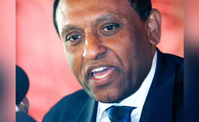 Kamil al-Tayeb Idris Kamil al-Tayeb Idris