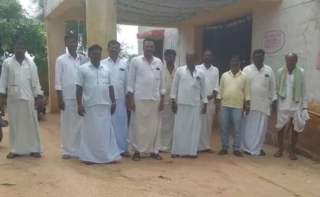 ಲಿಂಗಸೂಗೂರು | ನಾಗಲಾಪುರ ಗ್ರಾಮ ಪಂಚಾಯತ್‌ಗೆ ಗ್ರಾಮಸ್ಥರಿಂದ ಮುತ್ತಿಗೆ