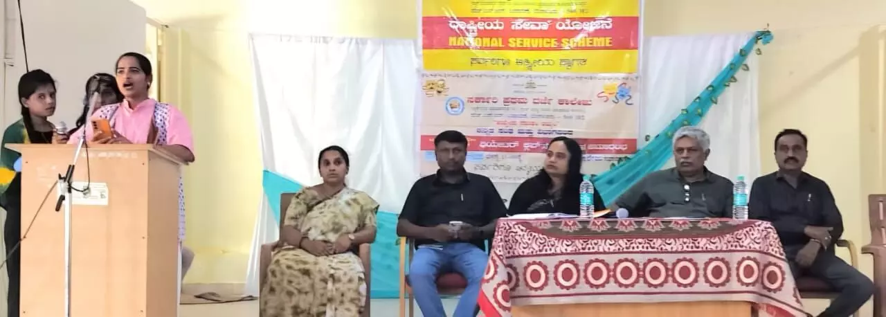 ಅಂತರಂಗ ರೂಪುಗೊಳ್ಳಲು ರಂಗ ಚಟುವಟಿಕೆಗಳು ಅಗತ್ಯ: ಪ್ರೊ.ಕೆ.ವೈ. ನಾರಾಯಣಸ್ವಾಮಿ ಅಂತರಂಗ ರೂಪುಗೊಳ್ಳಲು ರಂಗ ಚಟುವಟಿಕೆಗಳು ಅಗತ್ಯ: ಪ್ರೊ.ಕೆ.ವೈ. ನಾರಾಯಣಸ್ವಾಮಿ