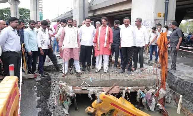 ಬಿಜೆಪಿ ನಿಯೋಗದಿಂದ ಸಿಲ್ಕ್ ಬೋರ್ಡಿನ ಮಳೆ ಹಾನಿ ಪ್ರದೇಶಗಳಿಗೆ ಭೇಟಿ