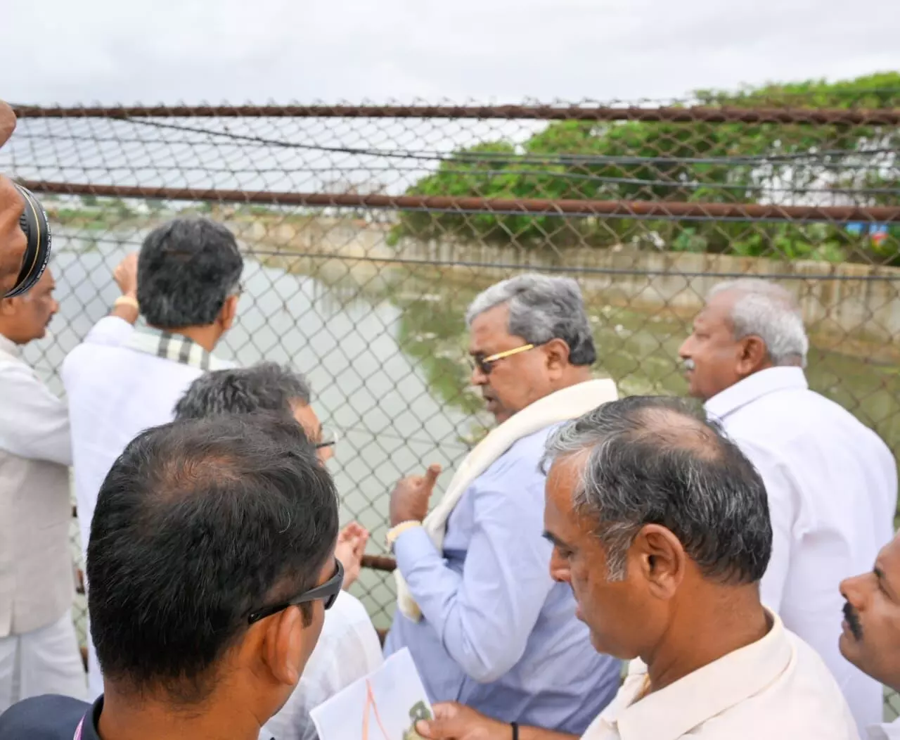 ರಾಜಕಾಲುವೆಗಳ ಒತ್ತವರಿಯಾಗಿದ್ದರೆ ಮುಲಾಜಿಲ್ಲದೆ ಕ್ರಮ ಕೈಗೊಳ್ಳಿ: ಸಿದ್ದರಾಮಯ್ಯ ಸೂಚನೆ