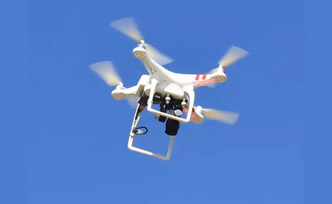 ಕೋಲ್ಕತಾದಲ್ಲಿ ನಿಗೂಢ ಡ್ರೋನ್’ಗಳ ಹಾರಾಟ?  ಬೇಹುಗಾರಿಕೆ ಸಾಧ್ಯತೆಯ ಶಂಕೆ; ತನಿಖೆಗೆ ಆದೇಶ
