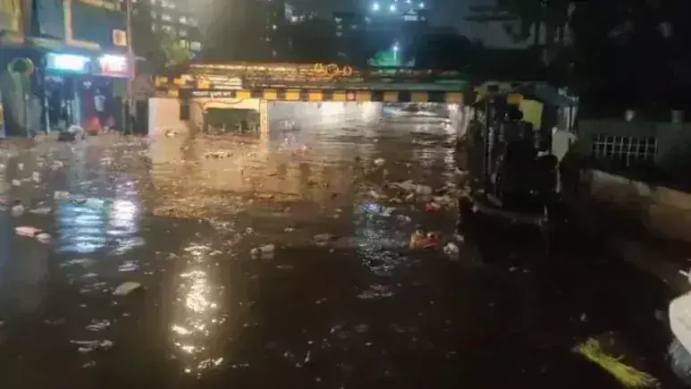 ಮುಂಬೈ ಮಹಾನಗರದಲ್ಲೂ ಭಾರಿ ಅನಾಹುತ ಸೃಷ್ಟಿಸಿದ ಮಳೆ; ಕೊಂಕಣ ರೈಲು ಸಂಚಾರ ಅಸ್ತವ್ಯಸ್ತ