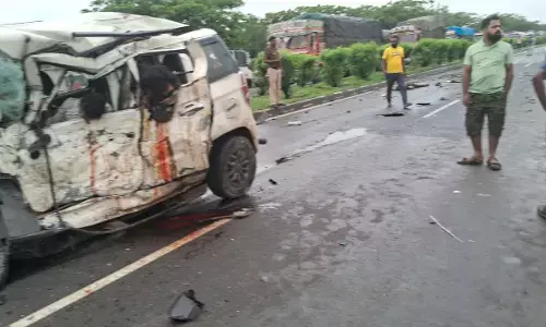 ವಿಜಯಪುರ | ಸರಣಿ ಅಪಘಾತ: ಒಂದೇ ಕುಟುಂಬದ ನಾಲ್ವರು ಸೇರಿ ಆರು ಮಂದಿ ಮೃತ್ಯು