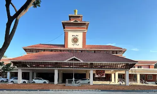 ನೂತನ ದ.ಕ. ಜಿಲ್ಲಾಧಿಕಾರಿ ಕಚೇರಿಯಲ್ಲಿ ಮೊದಲ ಸಭೆ