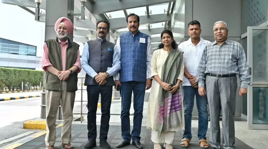 ಮಾಸ್ಕೋದಲ್ಲಿ ಡ್ರೋನ್ ದಾಳಿ | ಕನಿಮೋಳಿ ನೇತೃತ್ವದ ಸಂಸದರ ನಿಯೋಗವಿದ್ದ ವಿಮಾನ ಲ್ಯಾಂಡಿಂಗ್ ವಿಳಂಬ