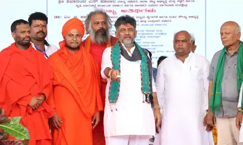 ಆಲಮಟ್ಟಿ ಅಣೆಕಟ್ಟು ಎತ್ತರ 524 ಮೀ.ಗೆ ಹೆಚ್ಚಿಸಲು ಅಧಿಸೂಚನೆ ಹೊರಡಿಸುವಂತೆ ಕೇಂದ್ರದ ಮೇಲೆ ಒತ್ತಡ : ಡಿಸಿಎಂ ಡಿ.ಕೆ.ಶಿವಕುಮಾರ್