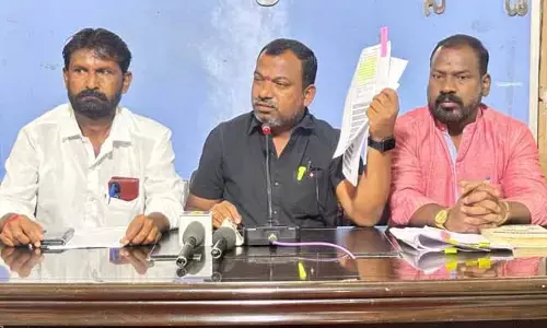 ರಾಯಚೂರು |  ಹಾಶ್ಮಿಯ ಕಾಂಪೌಂಡ್ ವ್ಯಾಪ್ತಿಯ ಮನೆಗಳ ತೆರವು ಸಂವಿಧಾನ ವಿರೋಧಿಯಾಗಿದೆ : ಮಹೇಂದ್ರ ಕುಮಾರ ಮಿತ್ರ