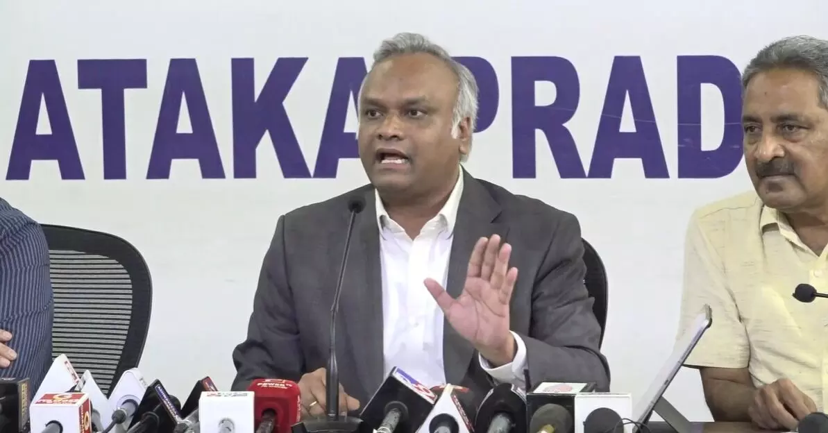 Photo of Priyank Kharge Photo of Priyank Kharge