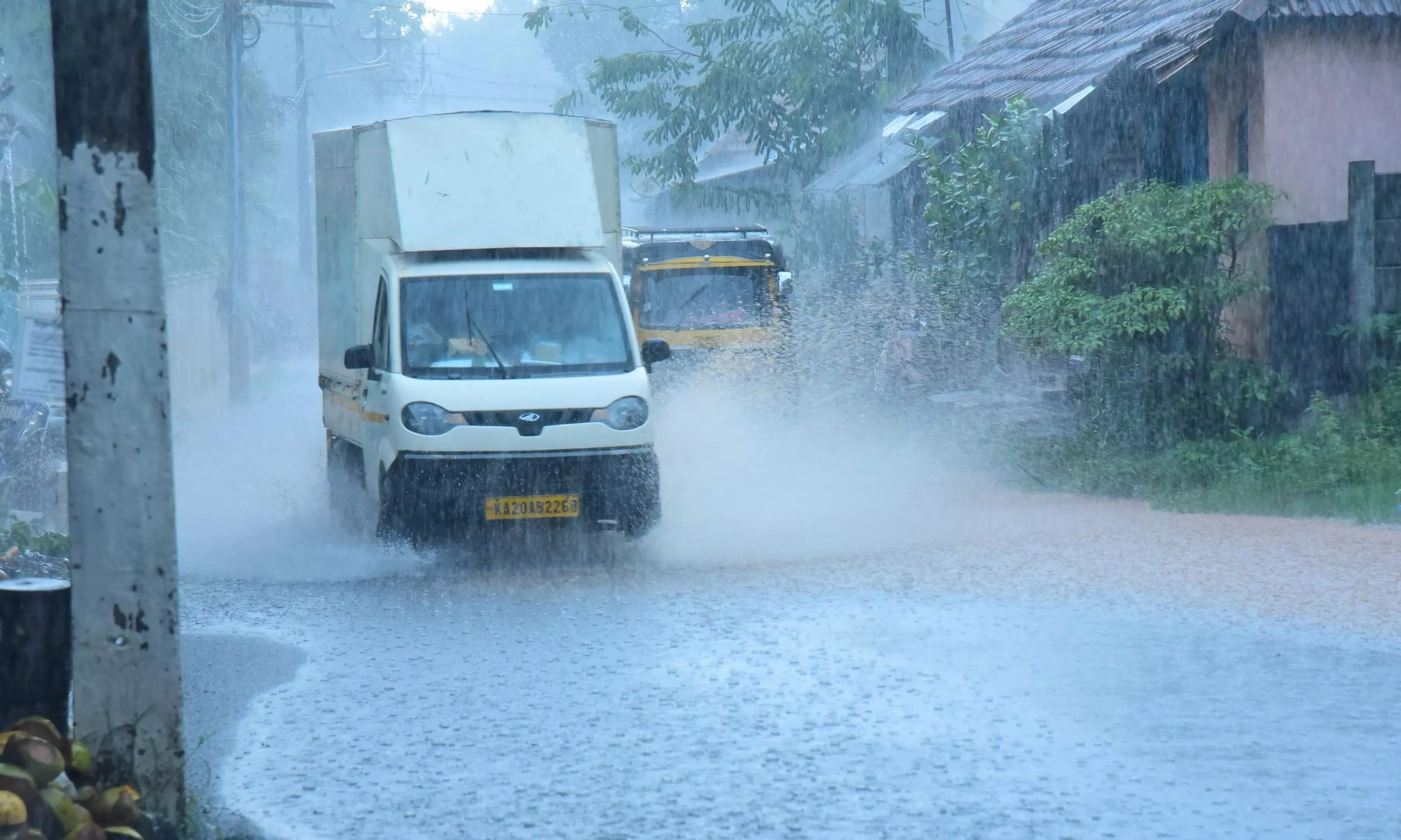 ಉಡುಪಿ ಜಿಲ್ಲೆಯಾದ್ಯಂತ ಭಾರೀ ಗಾಳಿಮಳೆ: ಮನೆಗಳಿಗೆ ಹಾನಿ