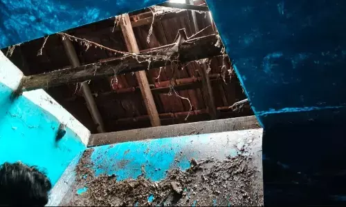 ನರಿಂಗಾನ: ವಿದ್ಯುತ್ ಕಂಬ ಬಿದ್ದು ಮನೆಗಳಿಗೆ ಹಾನಿ