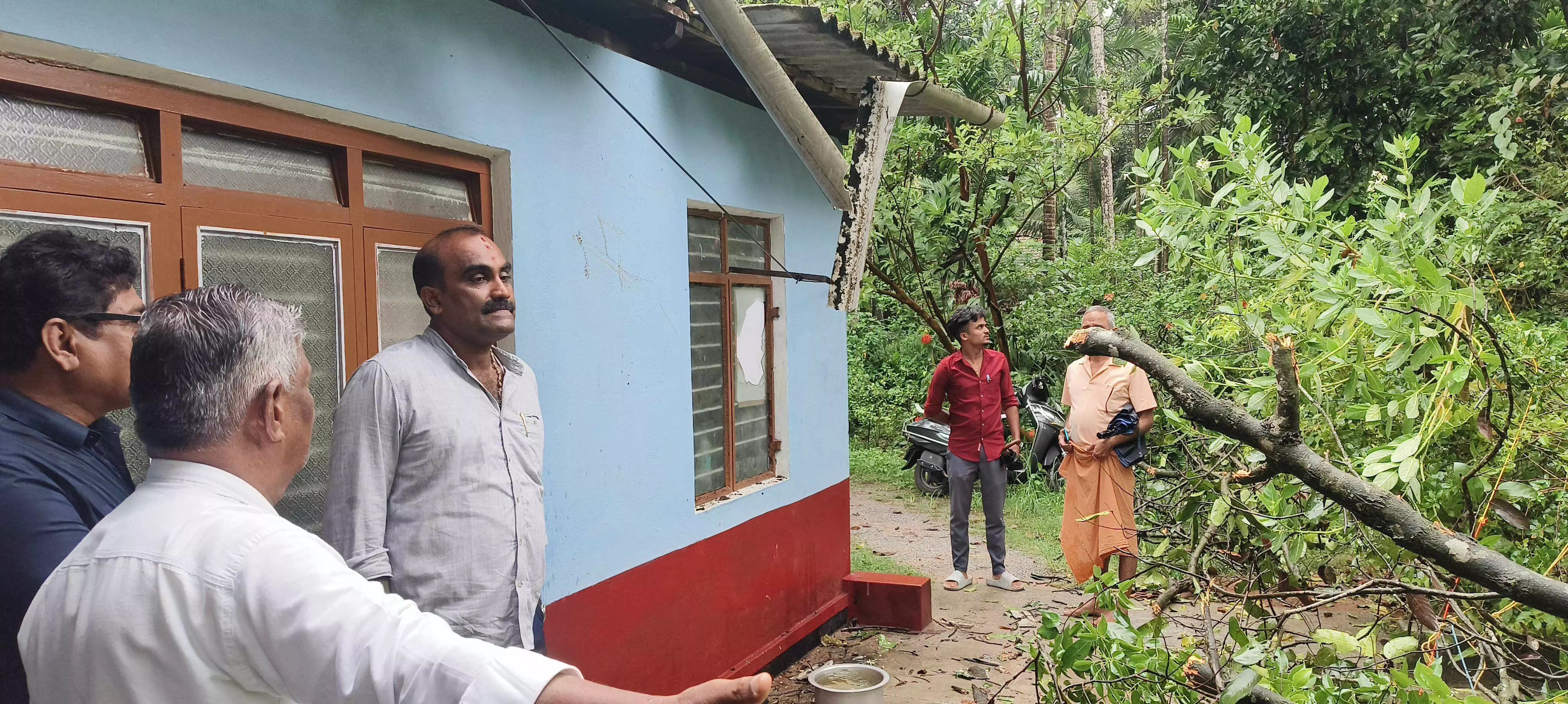 ಉಡುಪಿ ಜಿಲ್ಲೆಯಲ್ಲಿ ಮುಂದುವರೆದ ಭಾರೀ ಗಾಳಿ ಮಳೆ; 23 ಮನೆಗಳಿಗೆ ಹಾನಿ