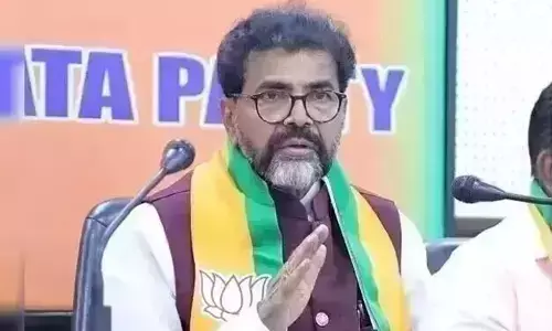 ಪೊಲೀಸರು ಬೂಟು ನೆಕ್ಕುವ ಕೆಲಸ ಮಾಡಬಾರದು : ಛಲವಾದಿ ನಾರಾಯಣಸ್ವಾಮಿ