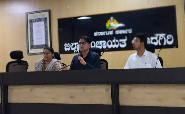 PHOTO OF Meeting PHOTO OF Meeting