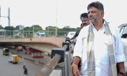 ಮೆಟ್ರೋ ಕಾಮಗಾರಿ ರಸ್ತೆಗಳಲ್ಲಿ ಸುಗಮ ಸಂಚಾರಕ್ಕೆ ಮುಖ್ಯರಸ್ತೆ-ಸರ್ವೀಸ್ ರಸ್ತೆ ವಿಲೀನ : ಡಿಸಿಎಂ ಡಿ.ಕೆ.ಶಿವಕುಮಾರ್ ಸ್ಥಳ ಪರಿಶೀಲನೆ