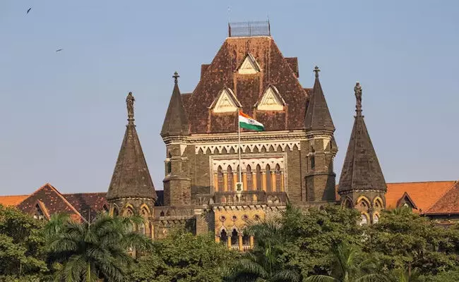 ‘ಆಪರೇಷನ್ ಸಿಂಧೂರ’ ಕುರಿತು ಪೋಸ್ಟ್ ಮಾಡಿದ ವಿದ್ಯಾರ್ಥಿನಿಯ ಬಂಧನ; ಮಹಾರಾಷ್ಟ್ರ ಸರಕಾರವನ್ನು ಟೀಕಿಸಿದ ಬಾಂಬೆ ಹೈಕೋರ್ಟ್