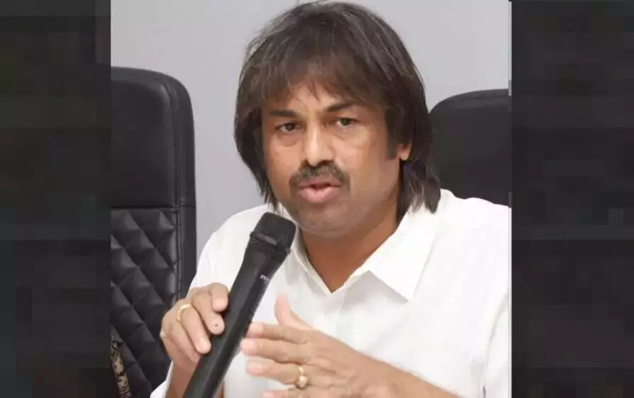 ಕೋವಿಡ್ ಸೋಂಕು ಹೆಚ್ಚಳ | ಶೀತ, ನೆಗಡಿ, ಜ್ವರ ಇರುವ ಮಕ್ಕಳಿಗೆ ರಜೆ : ಸಚಿವ ಮಧು ಬಂಗಾರಪ್ಪ ಕೋವಿಡ್ ಸೋಂಕು ಹೆಚ್ಚಳ | ಶೀತ, ನೆಗಡಿ, ಜ್ವರ ಇರುವ ಮಕ್ಕಳಿಗೆ ರಜೆ : ಸಚಿವ ಮಧು ಬಂಗಾರಪ್ಪ