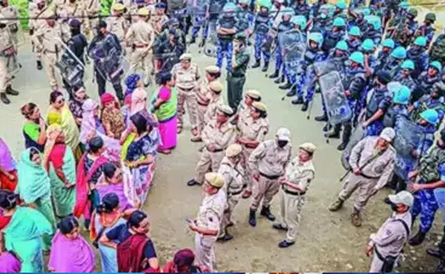 ಇಂಫಾಲ ಸಿಇಓ, ಜಿಎಸ್‍ಐ ಕಚೇರಿಗಳಿಗೆ ಬೀಗ ಜಡಿದ ಮೈತೈ ಪ್ರತಿಭಟನಾಕಾರರು