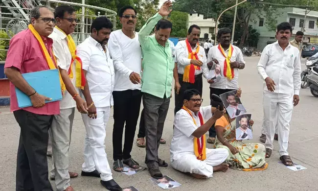 ರಾಯಚೂರು | ಬಹುಭಾಷ ನಟ ಕಮಲ್ ಹಾಸನ್ ಹೇಳಿಕೆ ಖಂಡಿಸಿ ಕನ್ನಡಪರ ಸಂಘಟನೆಯಿಂದ ಪ್ರತಿಭಟನೆ