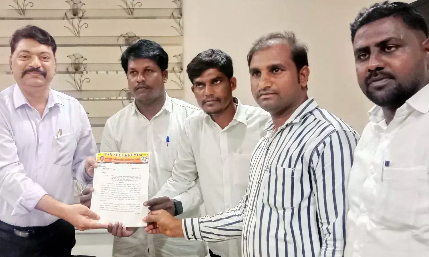 ಬೀದರ್‌ | ಸರ್ಕಾರದ ಹಣ ಅವ್ಯವಹಾರ ಆರೋಪ : ಸಹಾಯಕ ಕೃಷಿ ನಿರ್ದೇಶಕರನ್ನು ಅಮಾನತು ಮಾಡಲು ಒತ್ತಾಯ