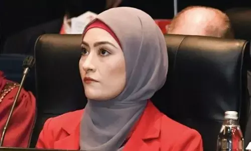 ಮದ್ಯಪಾನ, ನೃತ್ಯಕ್ಕೆ ಬಲವಂತ : ಹಿಜಾಬ್ ಧರಿಸಿದ ಆಸ್ಟ್ರೇಲಿಯಾದ ಪ್ರಥಮ ಸೆನೆಟ್ ಸದಸ್ಯೆ ಆರೋಪ