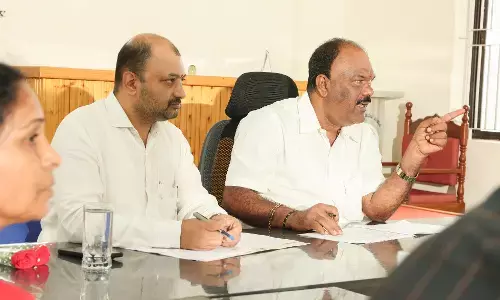 ನಿರಂತರ ವಿದ್ಯುತ್ ಪೂರೈಕೆಗೆ ಆದ್ಯತೆ ನೀಡಿ: ಸುರೇಶ್ ಗುರ್ಮೆ ತಾಕೀತು