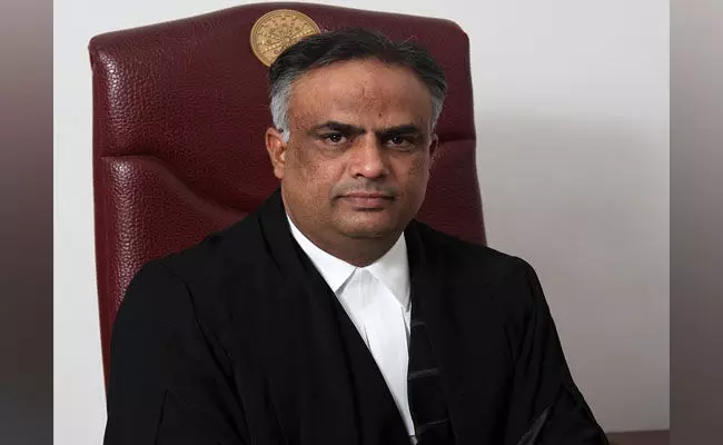 ಕರ್ನಾಟಕ ಹೈಕೋರ್ಟ್ ಹಂಗಾಮಿ ಸಿಜೆಯಾಗಿ ವಿ.ಕಾಮೇಶ್ವರ ರಾವ್ ನೇಮಕ ಕರ್ನಾಟಕ ಹೈಕೋರ್ಟ್ ಹಂಗಾಮಿ ಸಿಜೆಯಾಗಿ ವಿ.ಕಾಮೇಶ್ವರ ರಾವ್ ನೇಮಕ