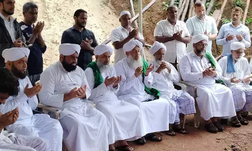 ಅಬ್ದುಲ್ ರಹ್ಮಾನ್‌ ಕೊಳತ್ತಮಜಲು ಅವರ ಮನೆಗೆ ಸಮಸ್ತ ಉಲಮಾ ನಿಯೋಗ ಭೇಟಿ