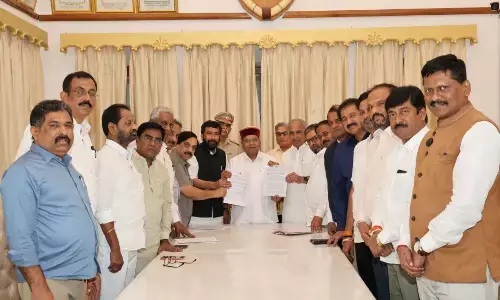 ರವಿಕುಮಾರ್, ಛಲವಾದಿ ನಾರಾಯಣಸ್ವಾಮಿ ವಿರುದ್ಧ ರಾಜ್ಯಪಾಲರಿಗೆ ಕಾಂಗ್ರೆಸ್‌ ದೂರು