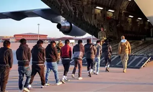 2025ರ ಜನವರಿಯಿಂದ 1,080 ಭಾರತೀಯರನ್ನು ಅಮೆರಿಕದಿಂದ ಗಡೀಪಾರು ಮಾಡಲಾಗಿದೆ: ವಿದೇಶಾಂಗ ಸಚಿವಾಲಯ ಮಾಹಿತಿ