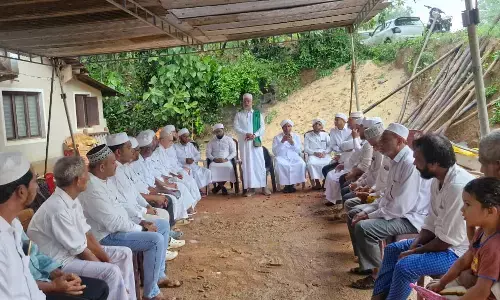 ಕೊಳ್ತಮಜಲು: ಮೃತ ಅಬ್ದುಲ್ ರಹ್ಮಾನ್ ಮನೆಗೆ ಸುನ್ನಿ ಕೋ ಆರ್ಡಿನೇಷನ್ ಬೆಳ್ತಂಗಡಿ ತಾಲೂಕು ಸಮಿತಿ ನಾಯಕರ ಭೇಟಿ