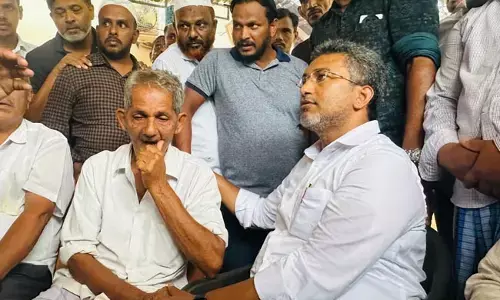 ಹತ್ಯೆಗೀಡಾದ ಅಬ್ದುಲ್ ರಹ್ಮಾನ್ ನಿವಾಸಕ್ಕೆ ಕೆಪಿಸಿಸಿ ಪ್ರಧಾನ ಕಾರ್ಯದರ್ಶಿ ಇನಾಯತ್ ಅಲಿ ಭೇಟಿ