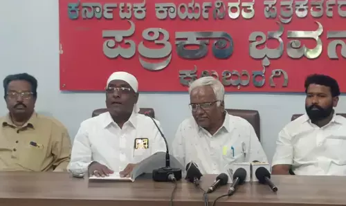 ಕಲಬುರಗಿ | ಸಚಿವ ಖರ್ಗೆ, ಜಿಲ್ಲಾಧಿಕಾರಿ ವಿರುದ್ಧ ಆಕ್ಷೇಪಾರ್ಹ ಹೇಳಿಕೆ ಖಂಡಿಸಿ ನಾಳೆ ಪ್ರತಿಭಟನೆ : ಬೆಂಬಲ ವ್ಯಕ್ತಪಡಿಸಿದ ಬೀದಿ ವ್ಯಾಪಾರಿಗಳ ಸಂಘ
