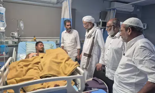 ಕೊಳತ್ತಮಜಲು: ದುಷ್ಕರ್ಮಿಗಳಿಂದ ಹಲ್ಲೆಗೊಳಗಾದ ಗಾಯಾಳುವನ್ನು ಭೇಟಿಯಾದ ದ.ಕ.ಖಾಝಿ