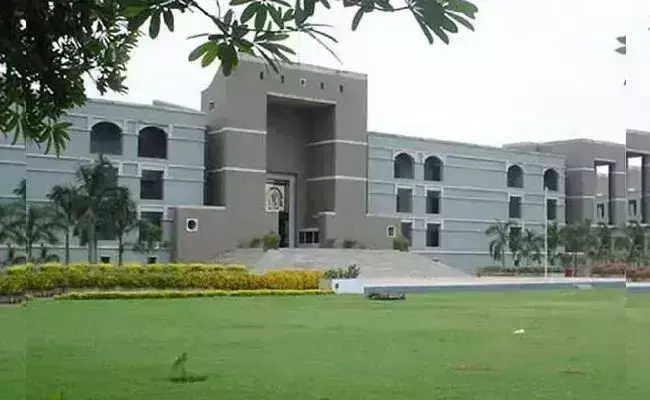 ಗುಜರಾತ್ | ತಂದೆ-ಪುತ್ರನನ್ನು ನಕಲಿ ಎನ್ ಕೌಂಟರ್ ನಲ್ಲಿ ಹತ್ಯೆಗೈದ ಆರೋಪ: 7 ಮಂದಿ ಪೊಲೀಸ್ ಸಿಬ್ಬಂದಿಗಳ ವಿರುದ್ಧ ಎಫ್ಐಆರ್