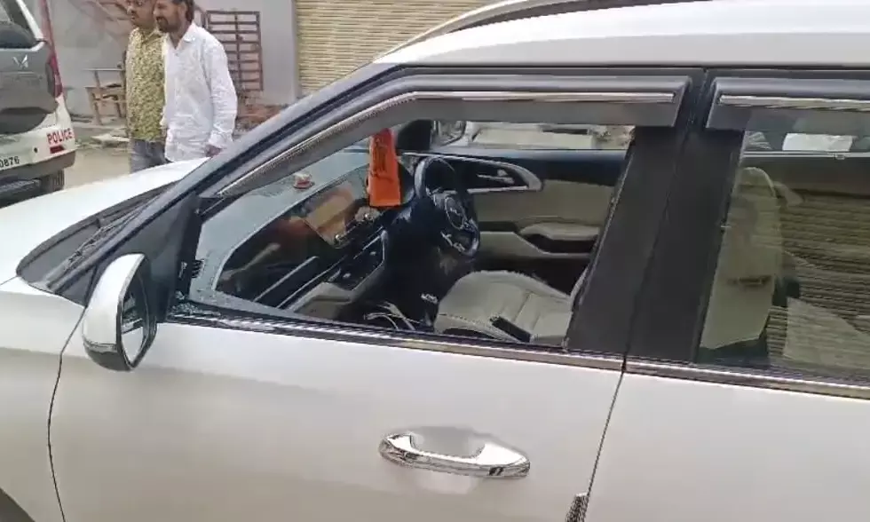 ಬೀದರ್: ಕಾರಿನ ಗಾಜು ಒಡೆದು 2 ಲಕ್ಷ ರೂ. ಕಳ್ಳತನ