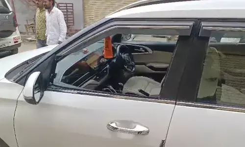 ಬೀದರ್: ಕಾರಿನ ಗಾಜು ಒಡೆದು 2 ಲಕ್ಷ ರೂ. ಕಳ್ಳತನ