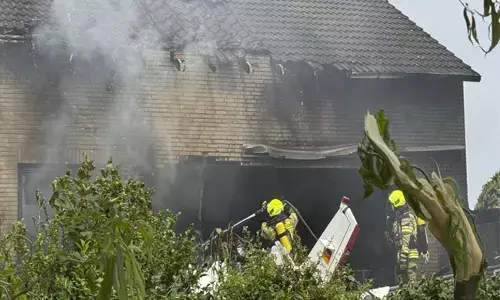 ಜರ್ಮನಿ: ಕಟ್ಟಡದ ಟೆರೇಸ್‌ ಗೆ ಅಪ್ಪಳಿಸಿದ ವಿಮಾನ ; ಇಬ್ಬರು ಮೃತ್ಯು