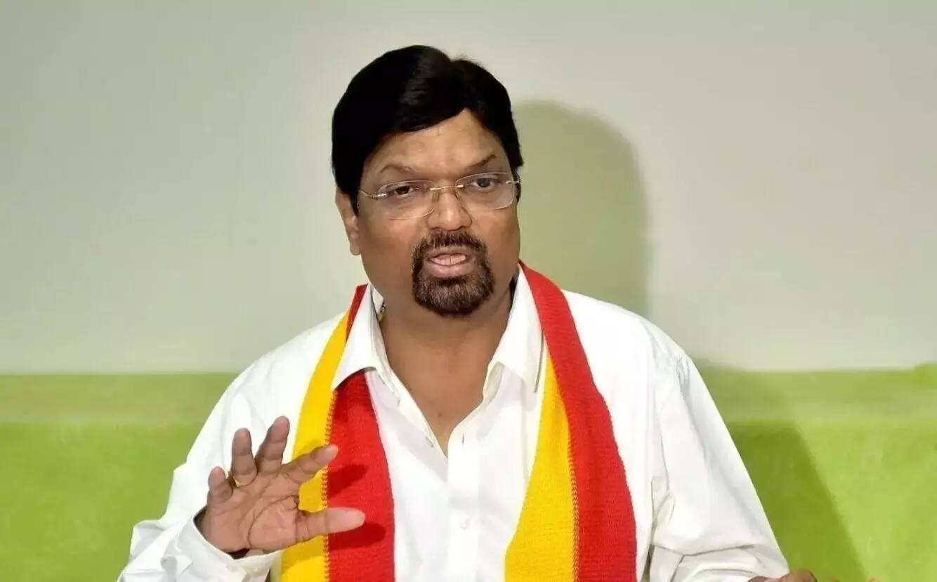 ಮಹೇಶ್ ಜೋಶಿ ಸಚಿವ ಸ್ಥಾನಮಾನ ಹಿಂಪಡೆದ ಸರಕಾರ: ಆರಂಭದ ಜಯ ಎಂದ ಸಾಹಿತಿಗಳು