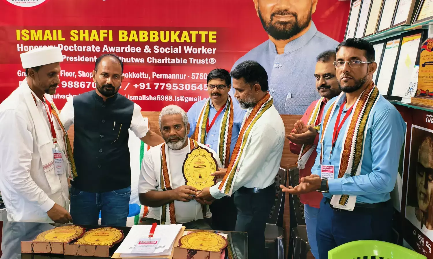 ಬಂಧುತ್ವ ಚಾರಿಟೇಬಲ್ ಟ್ರಸ್ಟ್‌ನಿಂದ ಪುಸ್ತಕ ವಿತರಣೆ, ಸನ್ಮಾನ ಕಾರ್ಯಕ್ರಮ