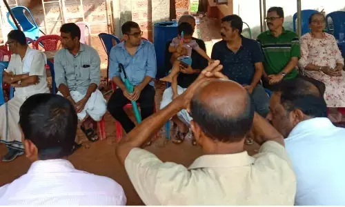 ಕೊಳತ್ತಮಜಲು: ಹತ್ಯೆಗೀಡಾದ ರಹ್ಮಾನ್‌ನ ಮನೆಗೆ ಹಿಂದೂ ಸಮುದಾಯದ ಮುಖಂಡರ ಭೇಟಿ, ಸಾಂತ್ವನ