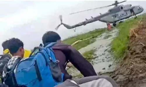 ಅಸ್ಸಾಂ-ಅರುಣಾಚಲ ಗಡಿಯ ನದಿಯಲ್ಲಿ ಸಿಲುಕಿದ 14 ಮಂದಿಯ ರಕ್ಷಿಸಿದ ಐಎಎಫ್