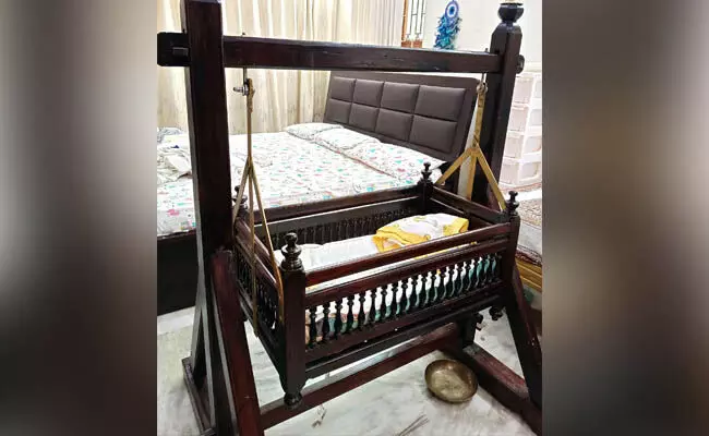 500ಕ್ಕೂ ಅಧಿಕ ಮಕ್ಕಳನ್ನು ತೂಗಿದ ಪುರಾತನ ತೊಟ್ಟಿಲು!