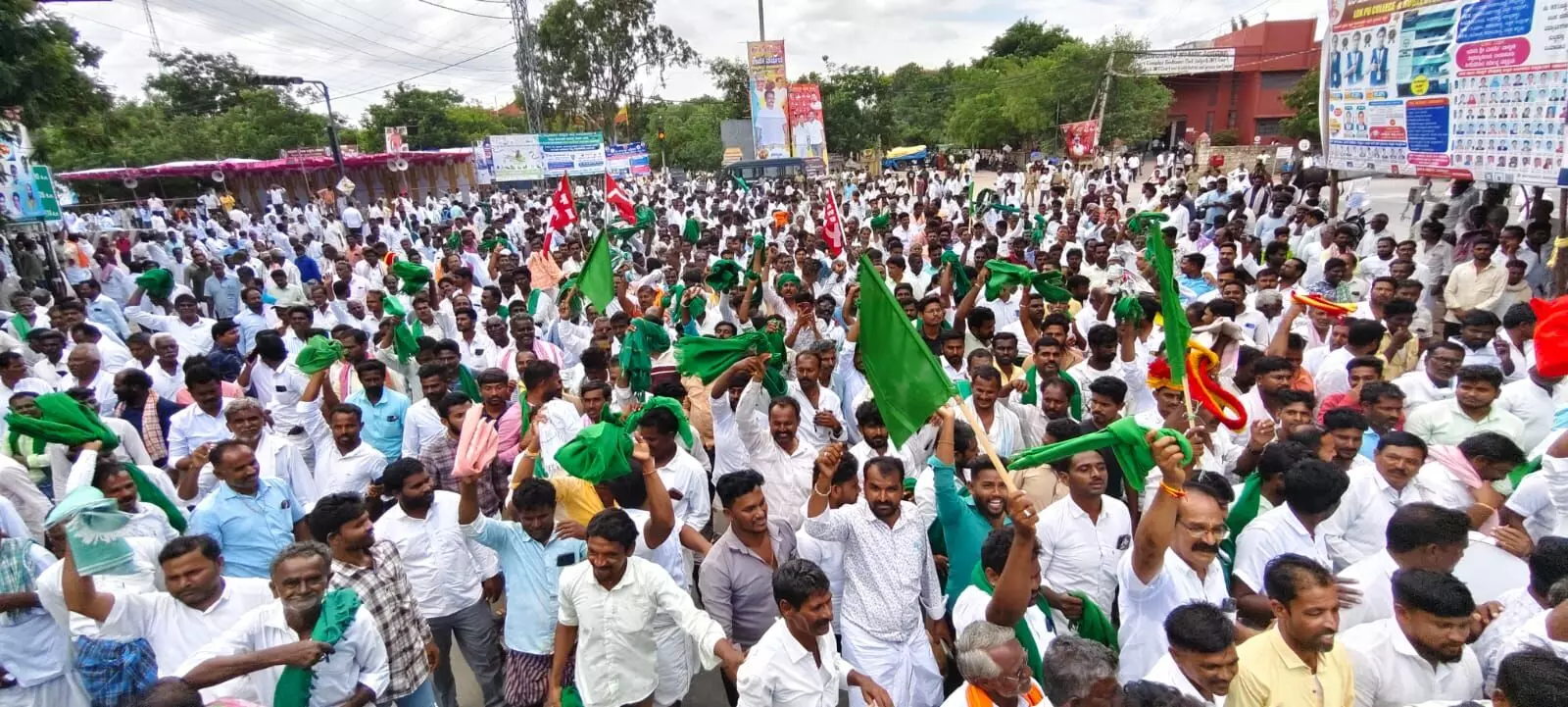 ಜೋಳ ಖರೀದಿ ಆರಂಭಿಸಲು ಒತ್ತಾಯಿಸಿ ಸಿಂಧನೂರು ಬಂದ್