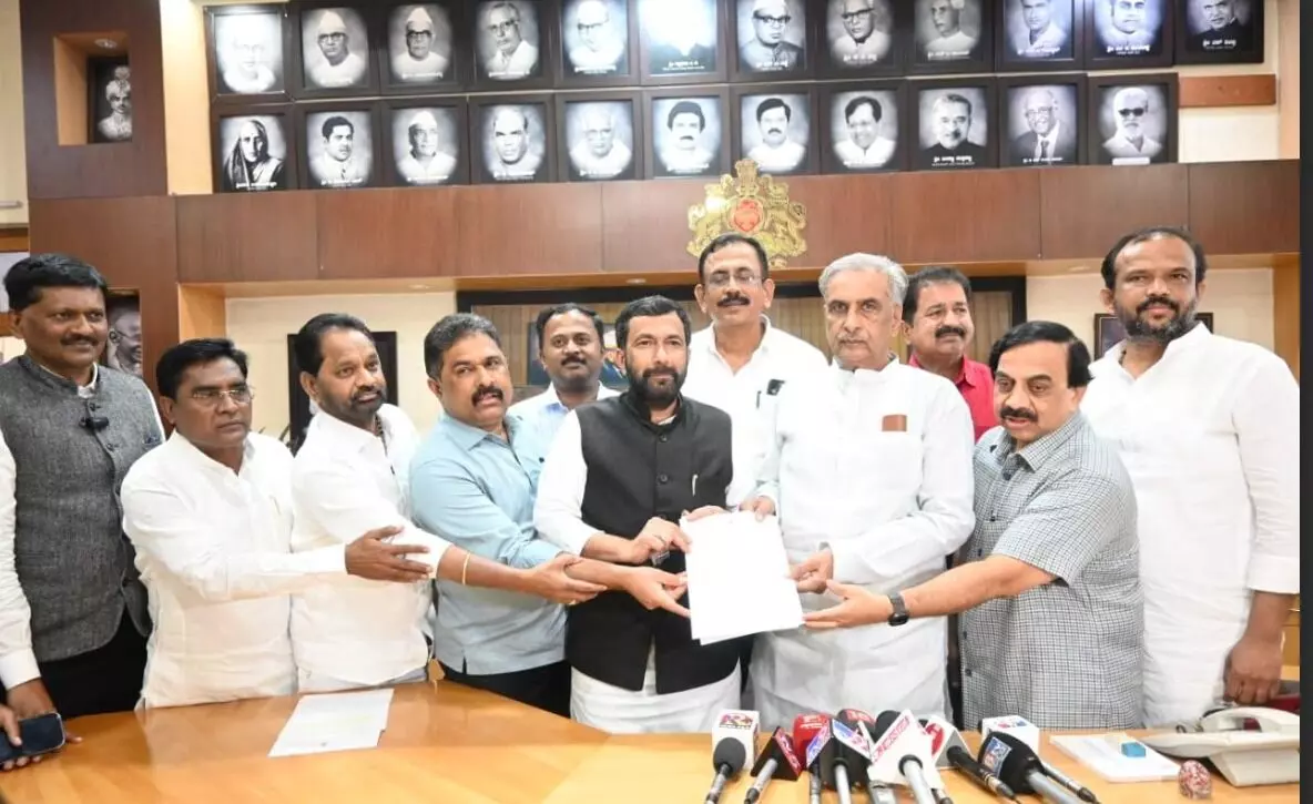 ರವಿಕುಮಾರ್, ಛಲವಾದಿ ನಾರಾಯಣಸ್ವಾಮಿ ವಿರುದ್ದ ಕ್ರಮಕ್ಕೆ ಆಗ್ರಹಿಸಿ ಸಭಾಪತಿ ಬಸವರಾಜ ಹೊರಟ್ಟಿಗೆ ಕಾಂಗ್ರೆಸ್ ದೂರು